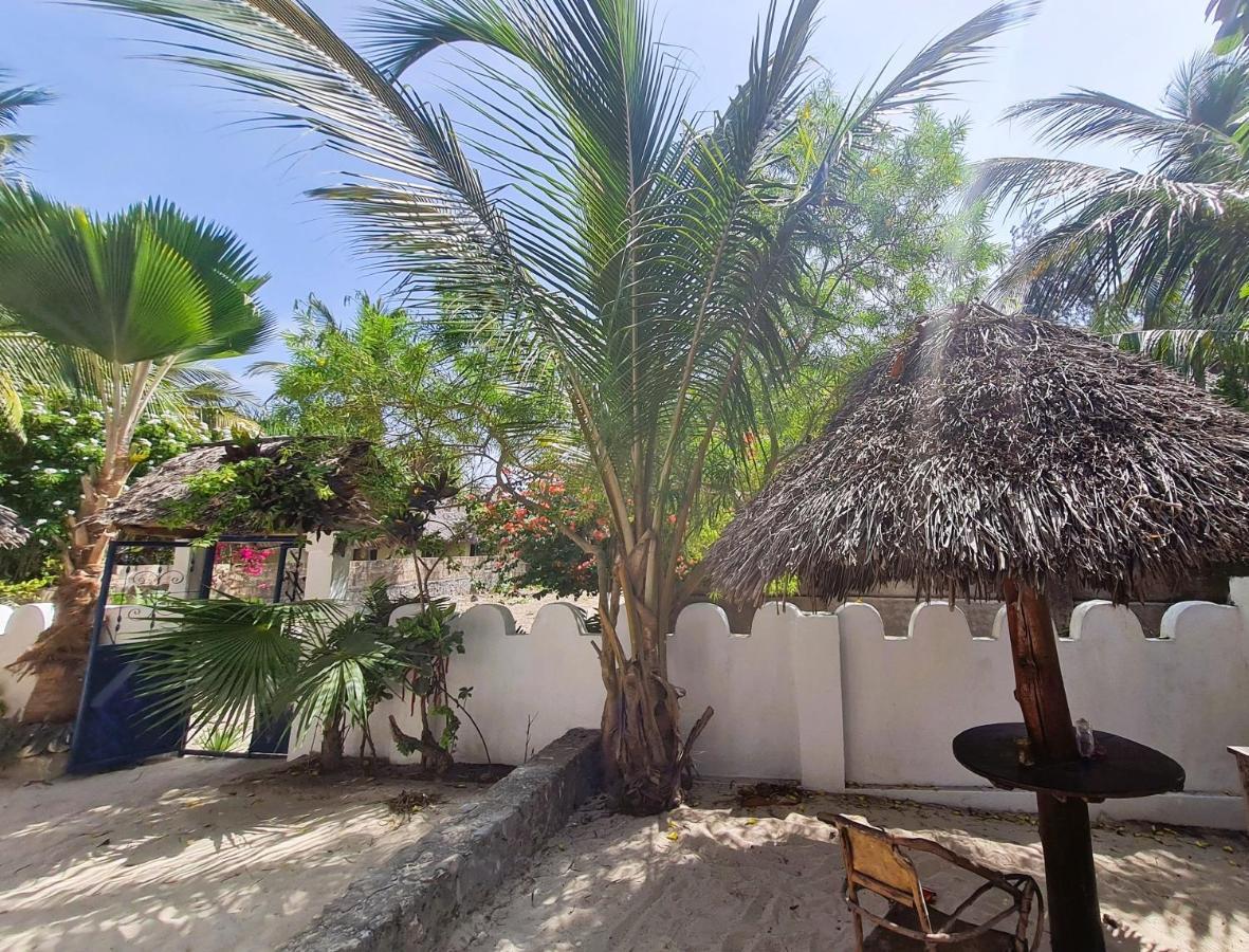 Beachfront Villa Ladha Ya Zanzibar Jambiani  Esterno foto