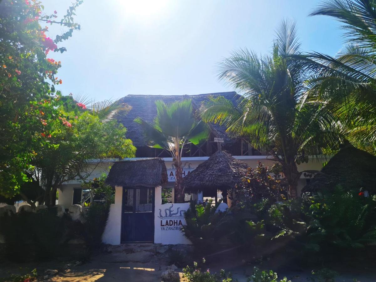 Beachfront Villa Ladha Ya Zanzibar Jambiani  Esterno foto
