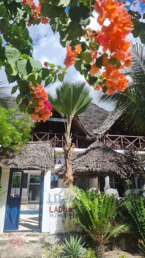 Beachfront Villa Ladha Ya Zanzibar Jambiani  Esterno foto