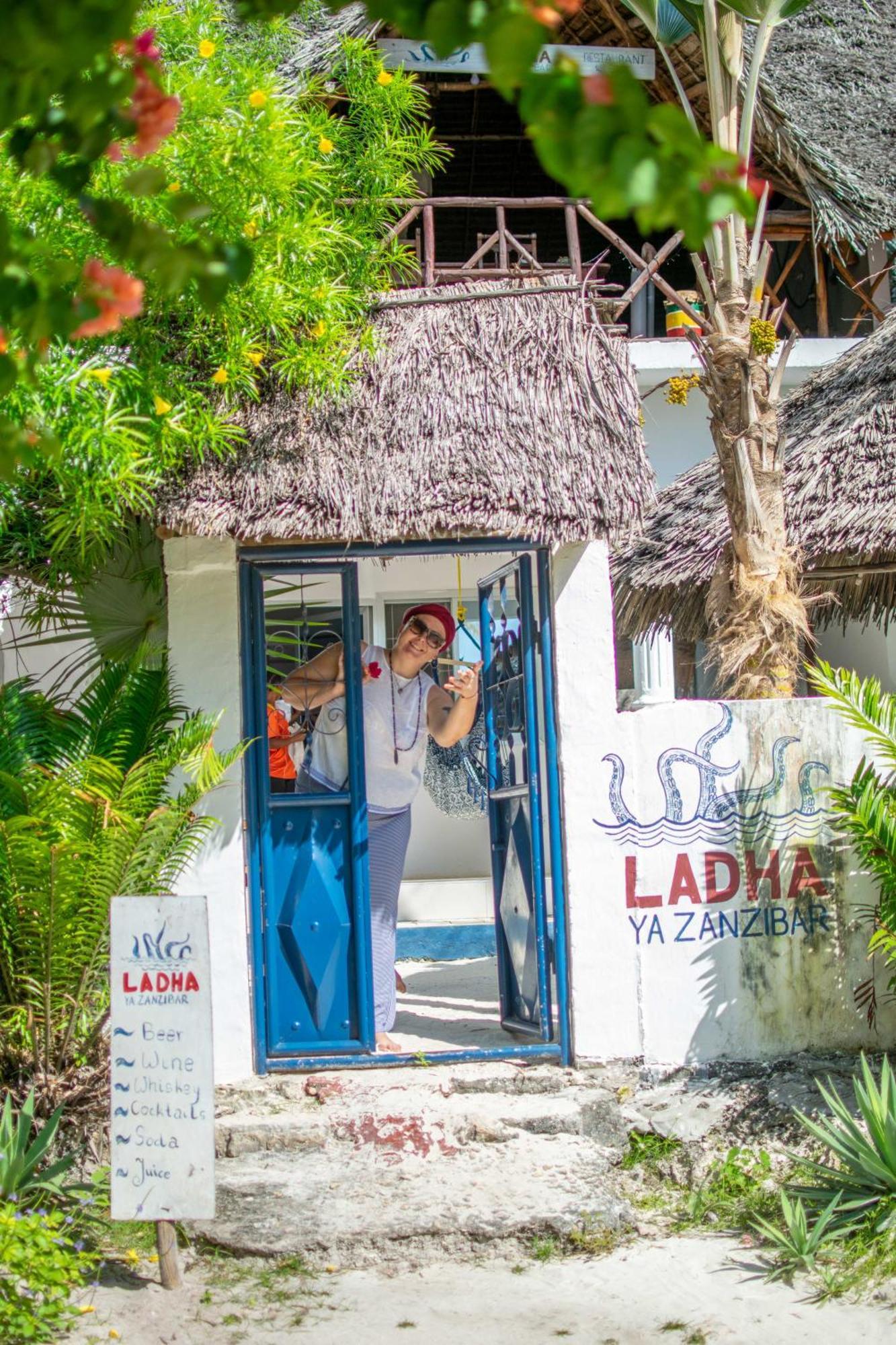Beachfront Villa Ladha Ya Zanzibar Jambiani  Esterno foto